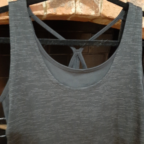 Champion 8 workout tank top - Picture 2 of 7